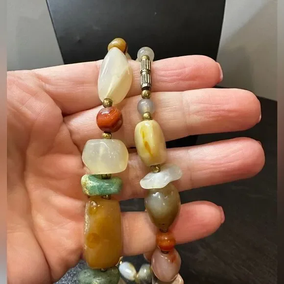 23" Vintage long Multi-stone and gold tone accent necklace! - Picture 5 of 7